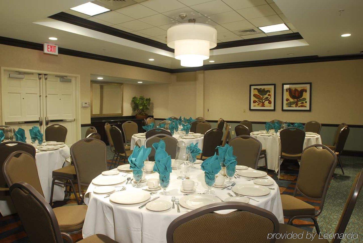 Hilton Garden Inn Hampton Coliseum Central Restaurant photo